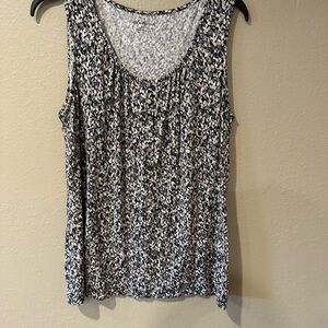 Croft & Barrow Black and White Pleated Sleeveless Tank Top